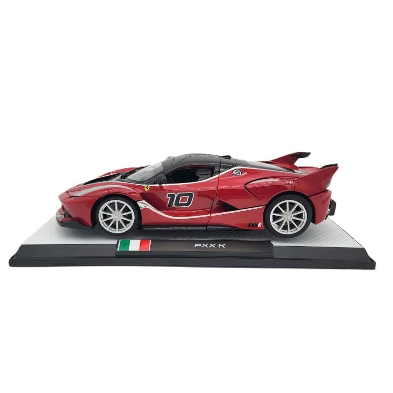 Maisto Diecast Car Special Edition 1:18 Scale Diecast Car - Scuderia Ferrari Models FXX K Rosso